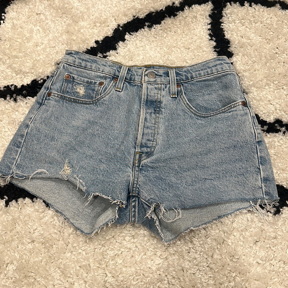 Levi denim jean cutoffs size 26 (2-4)